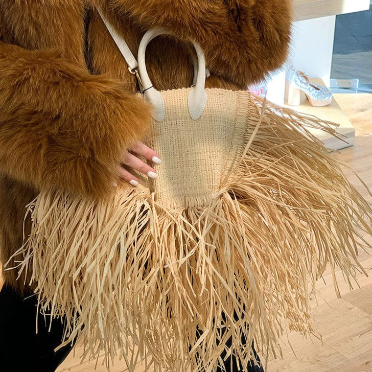 Beach Babe Straw Tassel Bag